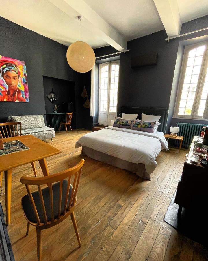 La Maison Aux Murs Anciens Et Ses Chambres Tarbes Ngoại thất bức ảnh