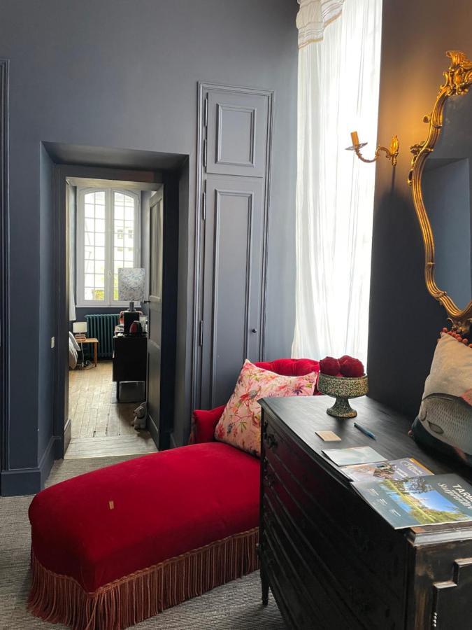 La Maison Aux Murs Anciens Et Ses Chambres Tarbes Ngoại thất bức ảnh