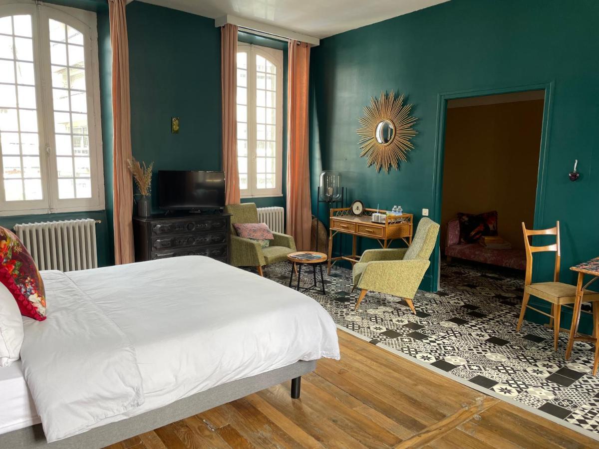 La Maison Aux Murs Anciens Et Ses Chambres Tarbes Ngoại thất bức ảnh