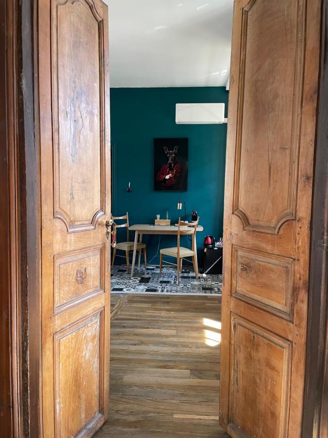 La Maison Aux Murs Anciens Et Ses Chambres Tarbes Ngoại thất bức ảnh