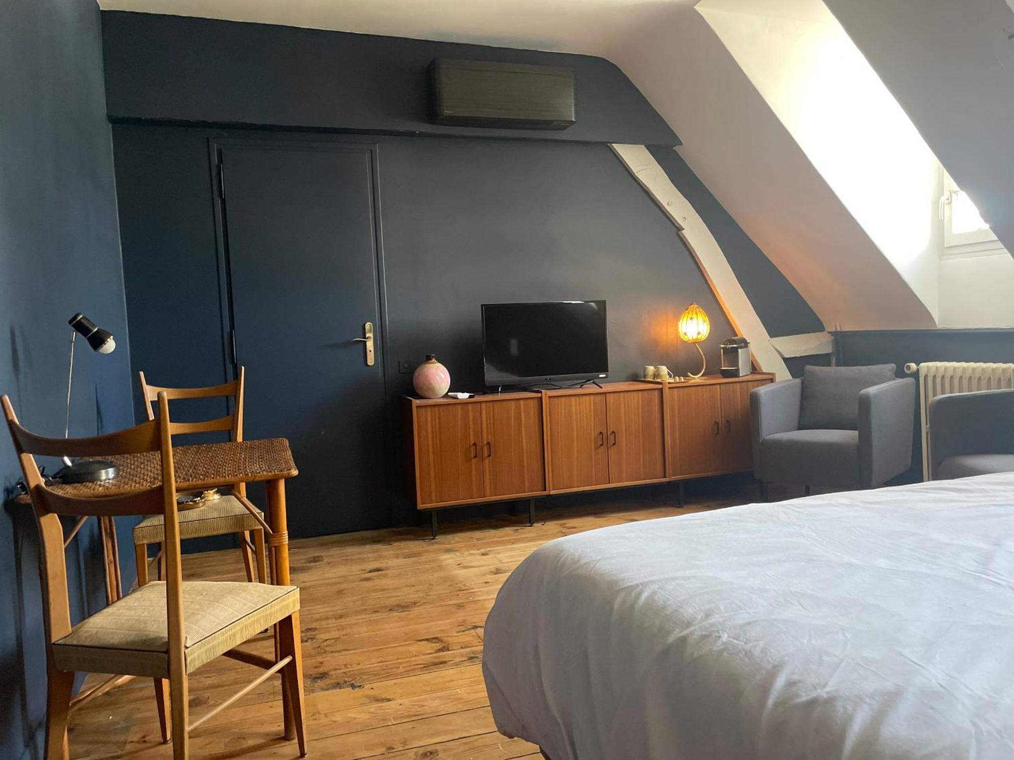La Maison Aux Murs Anciens Et Ses Chambres Tarbes Ngoại thất bức ảnh